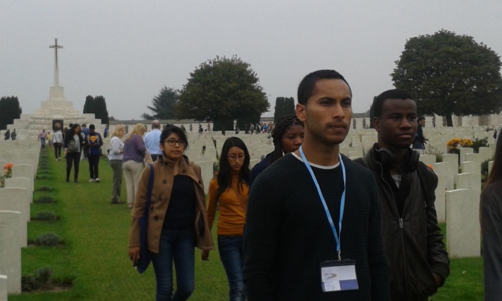 Youth from all over Europe visiting the war cemetery of Tyne Cot near Ypres, the front line of World War 1 #peaceisthefuture 